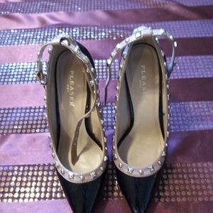 Black High Heel Shoe with Rhinestones